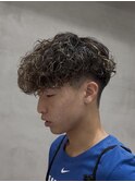 渋谷スペインカールメンズカットフリンジカットテーパーフェード