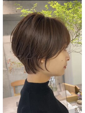 レト 浦和(leto) ミディアムヘアハッシュカットグレージュデザインカラー