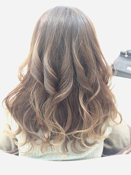 ウーロス(uros.) ブルージュバレイアージ