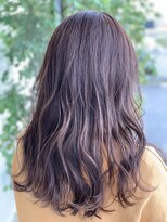 アンダートゥリールーツ(UNDER TREE ROOTS)&nbsp;ナチュラルロング×ラベンダーアッシュ×イルミナカラー