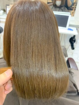 ジーナ 新宿(Zina) インカラミ縮毛矯正【ジーナ新宿　岩本　多矢】