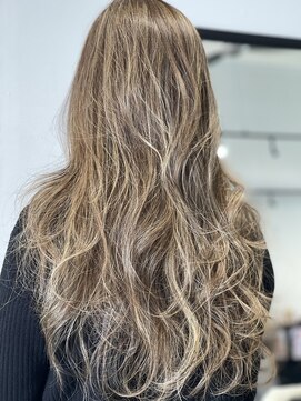 リベルタ(LIBERTA) ハイライト/白髪染め卒業/ナチュラルデザイン