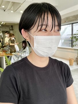 スー 渋谷(suu) 丸みショート黒髪ショート前下がりショートくびれショートボブ