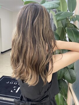 GBG 自由が丘 《After》仕上がりスタイル【白髪ぼかし脱白髪染めハイライト 】