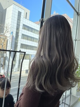 スティルエレ(STILL ere) 【華やか大人ベージュ】