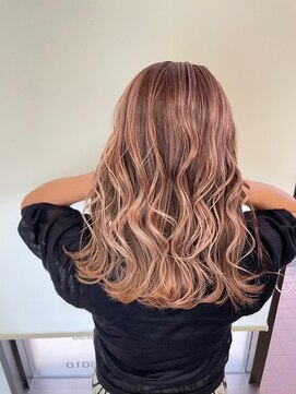 アイズ 本厚木(AIZU) ピンクベージュバレイヤージュ