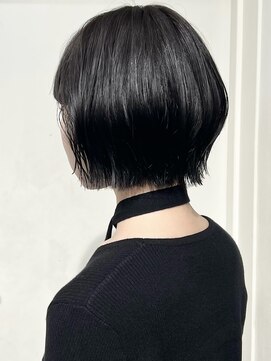 ココ 原宿(KOKO) 切りっぱなしボブ黒髪小顔レイヤーオリーブグレーココアベージュ