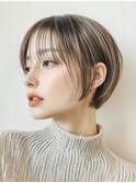 「新しい自分を発見！ショートヘアで魅力倍増」