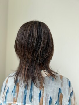 キュアケー(cureK) ミディアムウルフカット×白髪ぼかし