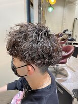波巻きスパイラルパーマツーブロックショートマッシュ