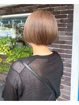 アズグロウ エクラ(AS GROW 'eclat) くびれヘアハイトーン艶ボブ