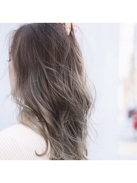 マイティ バイ エイチ(mighty by H) 【mighty】くびれセミディ×イルミナカラー×大人かわいい