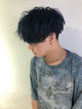 エイド 本店(aid) 前下がり　刈り上げ　マッシュ　ケアブリーチ