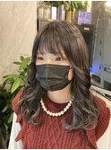 ダークグレージュ
