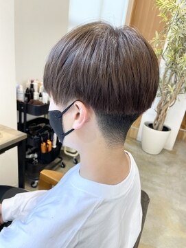 韓国風マッシュ刈り上げ短髪絶壁解消センターパートシークレット L マルカ Maruca のヘアカタログ ホットペッパービューティー