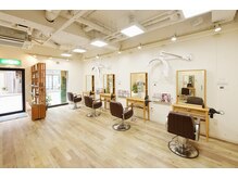 ディープヘアドレッシング(DEEP HAIR DERSSING)の雰囲気（カウンセリングから仕上げまで一人のスタイリストが担当します！）