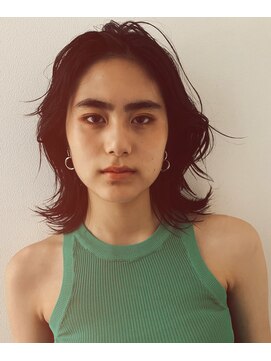 モノクロ(MONOCHRO) ナチュラル/ニュアンスパーマ/黒髪/大人っぽい/モード/トレンド