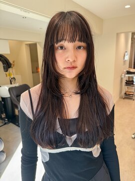 ユイル(Uil) 小顔前髪顔周りレイヤー×グレージュカラー デザインカラー