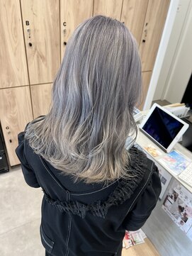 ブランシェ 名鉄小幡駅前店 シルバーベージュ【森】