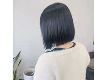 シアフロー(sia flow)の雰囲気（シンプルスタイリングで日常にも馴染みます。）