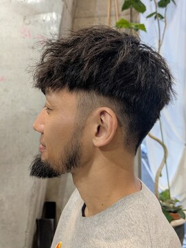 マノハル(MANOHARU) ツイストパーマ × デザインフェード