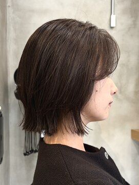 エリマ 調布(elima) 調布イルミナカラーレイヤーボブウルフショートカットベージュ