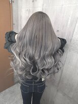 フォックス 四日市店(FOX)&nbsp;艶髪ロング/巻き髪/レイヤーカット/シルバー