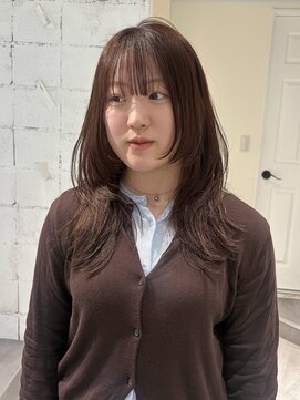 ヨーク(YOKE) 【YOKE】レイヤーロングハッシュカットモカブラウン顔周り前髪