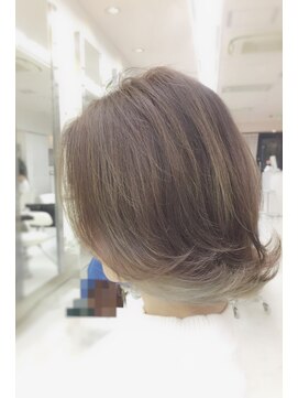 レポ(lepo) 【Rita川越】オールエイジに遊び心を加えた外はねボブ☆