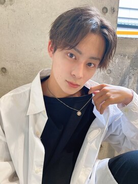 ルービック(Rubik's) 前下がりセンターパート/ツイストスパイラルパーマ