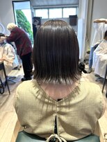 サラ(sarah)&nbsp;外ハネインナーカラーシルバー