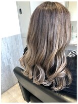 アトリエ(Atelier) ブロンド風ホワイトベージュなデザインヘア