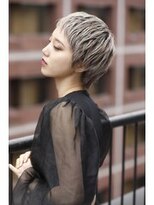 ララルーモ 渋谷公園通り店(LaLarOomo)&nbsp;金髪ベリーショート×ボウズ伸びかけ女子