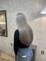 ウタリ(utari)&nbsp;憧れホワイトハイトーン【難波 桜川/ケアブリーチ】