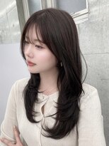 エヌアイ オモテサンドウ(ni omotesando)&nbsp;顔周りカット/ミディアムレイヤー/ダークブラウン　上野