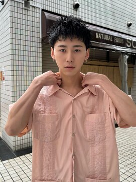 ヒュージ 表参道(huge) フェザーショート/スパイキーショート/メンズカット