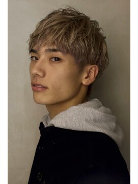 ロンドアンメゾン 原宿(Lond un Maison.) men's/メンズ/フェザーパーマ/サーフカール/フェード/ブリーチ