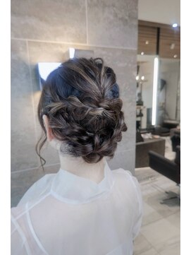ルッカヘアガーデン 鶴ヶ島店 編み込み×アップスタイル/結婚式お呼ばれヘア