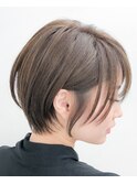 サンドベージュカラーショートボブ