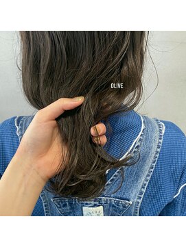 ミント(mint) 【 暗め、透明感、赤みなし。オリーブグレージュ 】