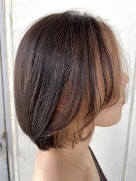 フラバー(flover) 【ボブ】切りっぱなしxミニボブxインナーカラー20代30代40代