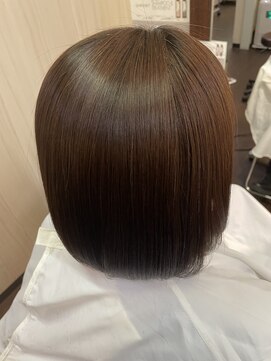 ナチュラルエフ(natural f) ミディアムボブサラツヤ髪ブラウン髪質改善内巻きヘルシーカット