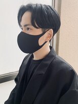 レタッチバイフィフス(RETOUCH by fifth)&nbsp;センターパートニュアンスパーマワンカールパーマ韓国コンマヘア