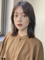 イメチェン ホワイトブロンド 外ハネボブ 美髪 ワイドバング