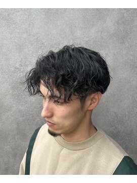 プラスイズム(PLUSISM) 色気ツイストスパイラルパーマ