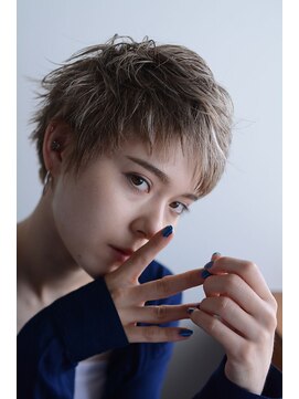 ミラバイグリーン(Mira by green) 無造作ショート　X　小顔【shine beige】　#5