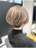 白髪ぼかし×ダブルカラー×ペールベージュ×ショートボブ