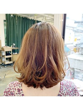 チェコリル(Cyecoril) 【お客様スタイル】外ハネボブ/くびれ/レイヤー