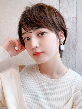 アフロート ディル(AFLOAT D'L) 20代・30代大人可愛い小顔ワンサイドショートボブ丸み前下がり