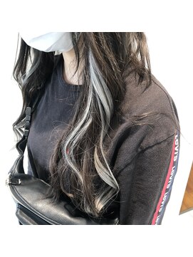 アース コアフュールボーテ ふじみ野店(EARTH coiffure beaute) シルバーグレーイヤリングカラー (シールエクステ60本)